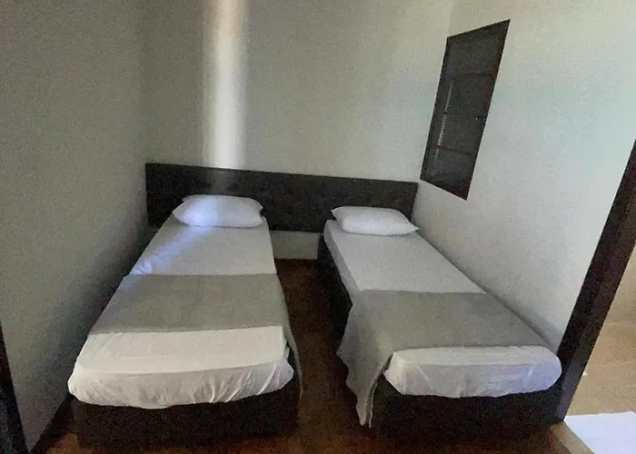 Wander Inn Hotel